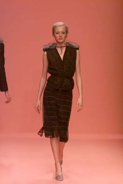 Look 2